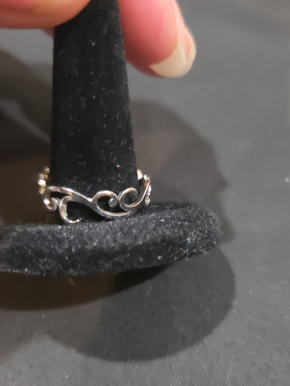 SILVER-TONE RING - Picture 2 of 2